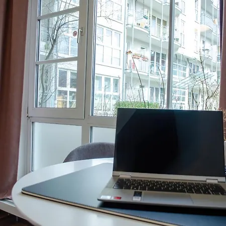 Homely 8 - Relaxed Self-check-in In Apartment *