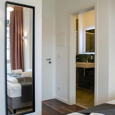 Apartment Homely 8 - Relaxed Self-check-in In